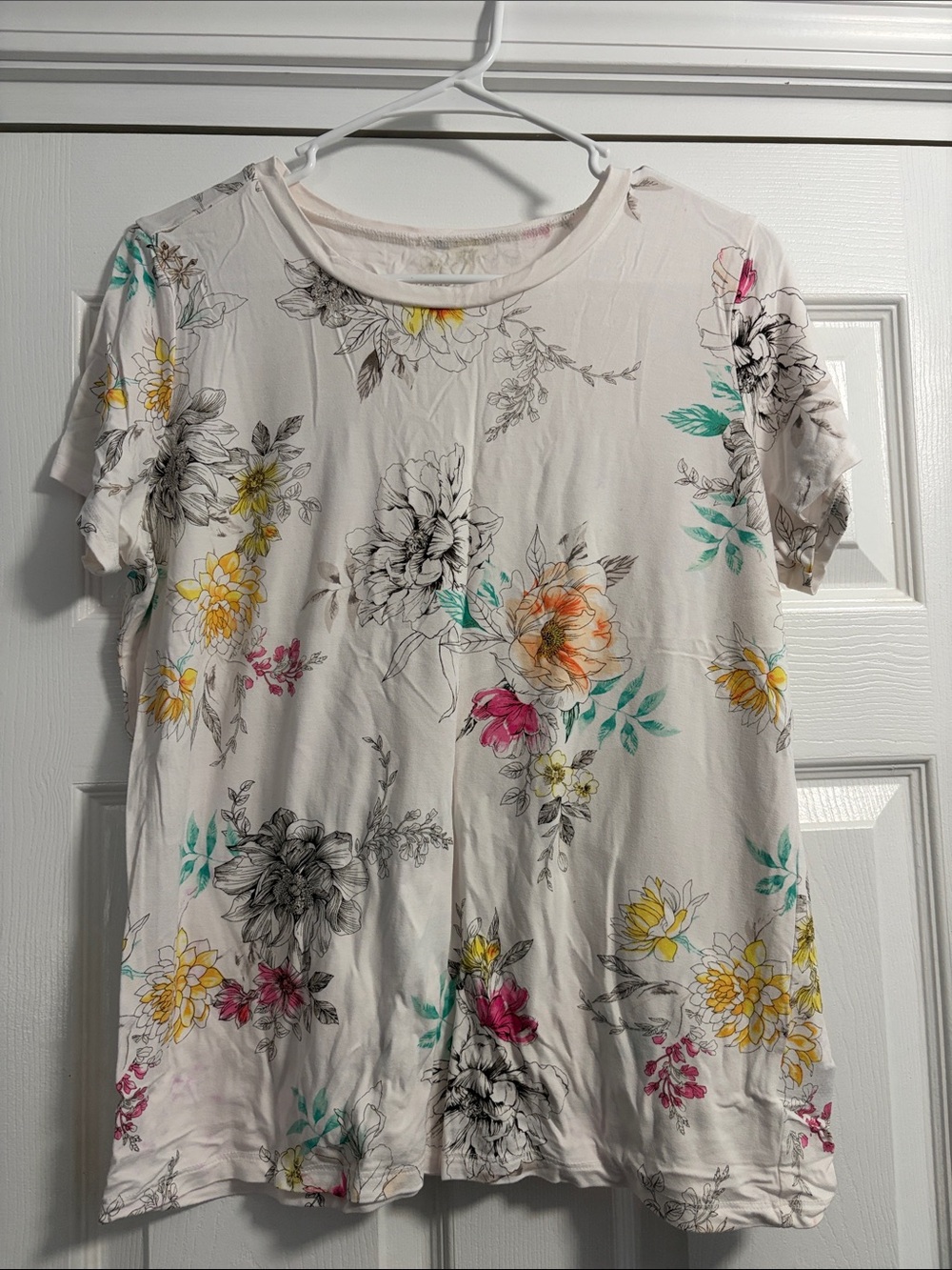 torrid Cream Short-Sleeve Floral Tee with Multicolor Blooms